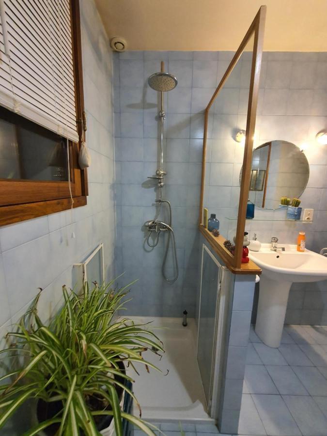 A L'Ecole Buissonniere, Chambre D'Hotes En Sidobre Lacrouzette エクステリア 写真