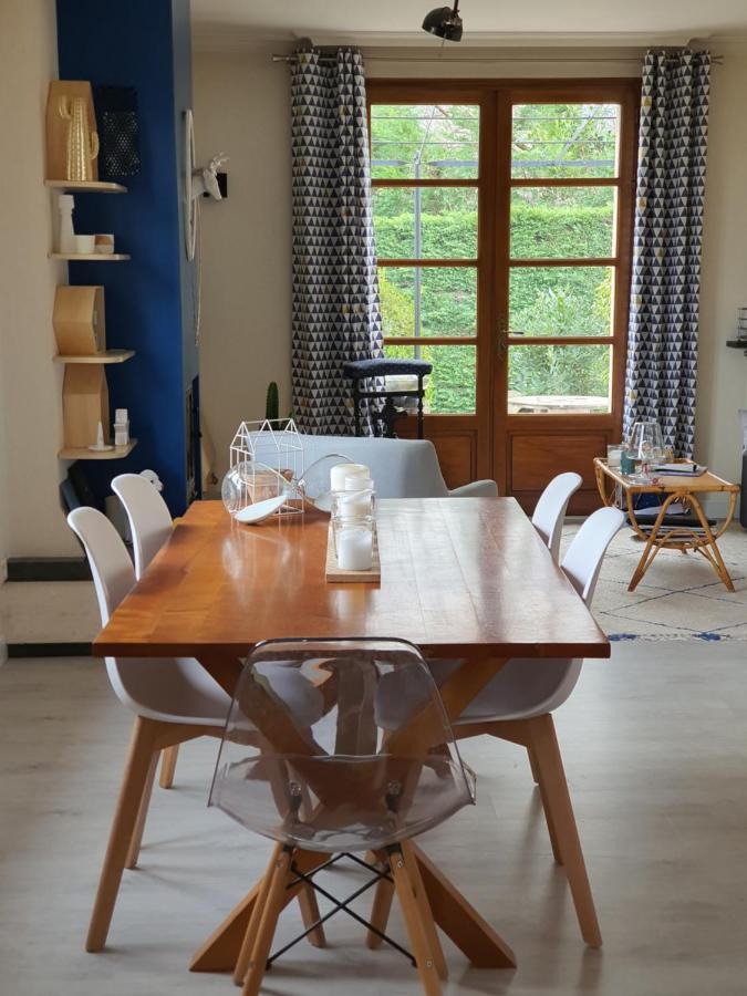 A L'Ecole Buissonniere, Chambre D'Hotes En Sidobre Lacrouzette エクステリア 写真