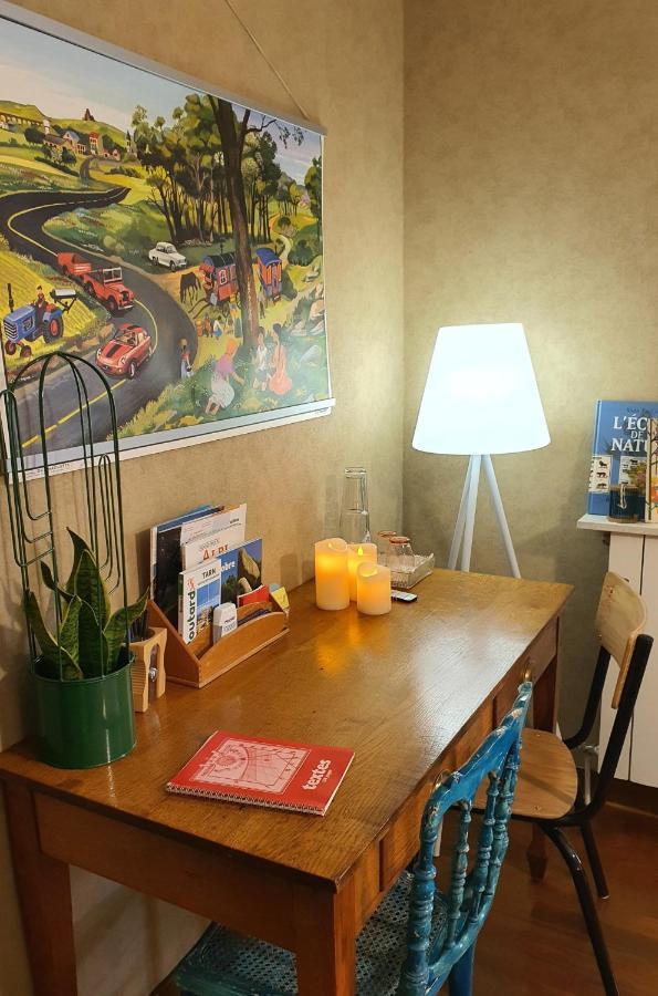 A L'Ecole Buissonniere, Chambre D'Hotes En Sidobre Lacrouzette エクステリア 写真