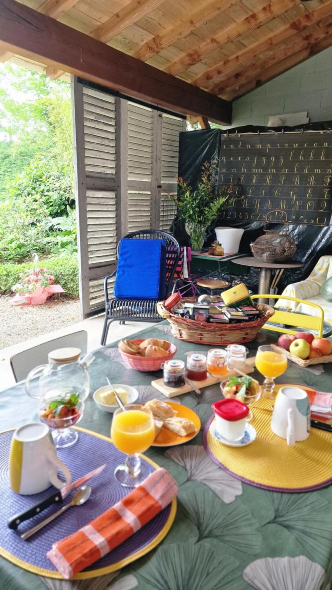 A L'Ecole Buissonniere, Chambre D'Hotes En Sidobre Lacrouzette エクステリア 写真